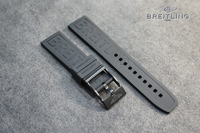 2022 SUMMER REPLACEMENT BREITLING BLACK DIVER PRO RUBBER STRAP - 22 MM. BUCKLE INCLUDED