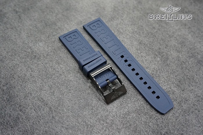 2022 SUMMER REPLACEMENT BREITLING NAVY BLUE DIVER PRO RUBBER STRAP - 22 MM. BUCKLE INCLUDED